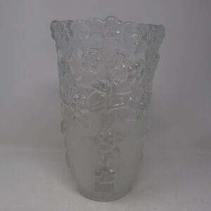 MIKASA CARMEN VTG 8" Flower Satin Vase Heavy Lead Crystal Germany Embossed Daisy